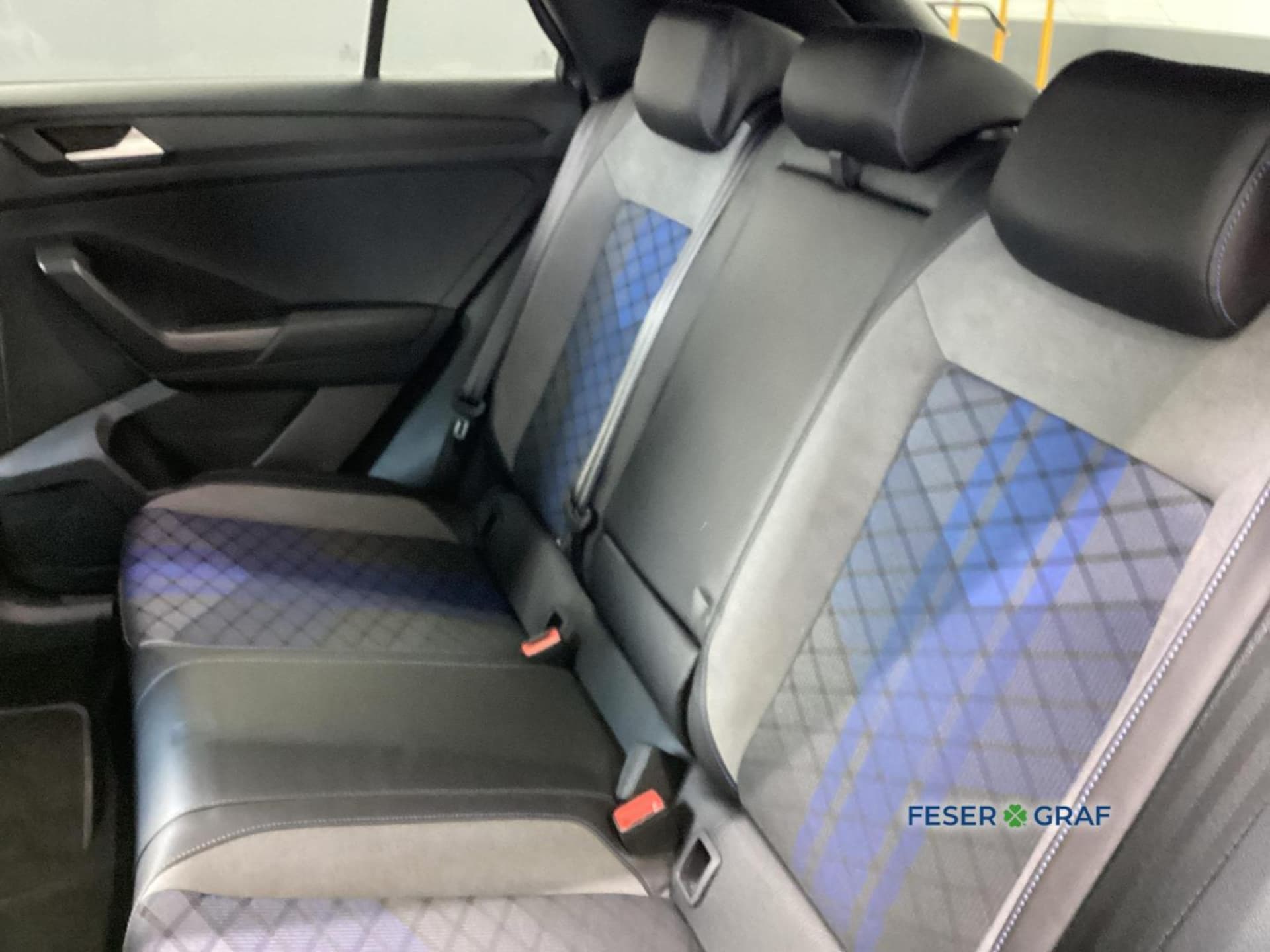 Volkswagen T-Roc R
