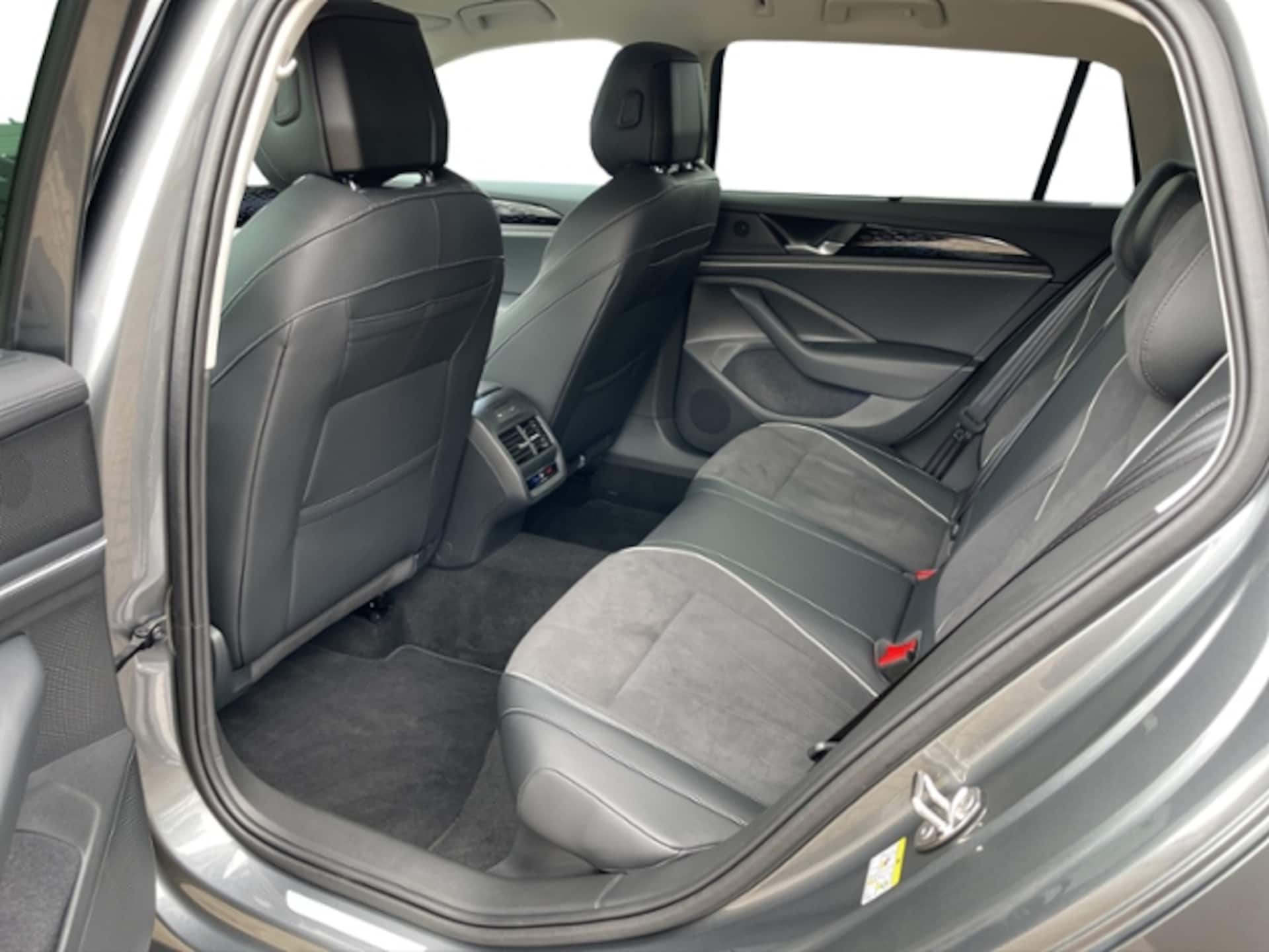 Volkswagen Passat Elegance