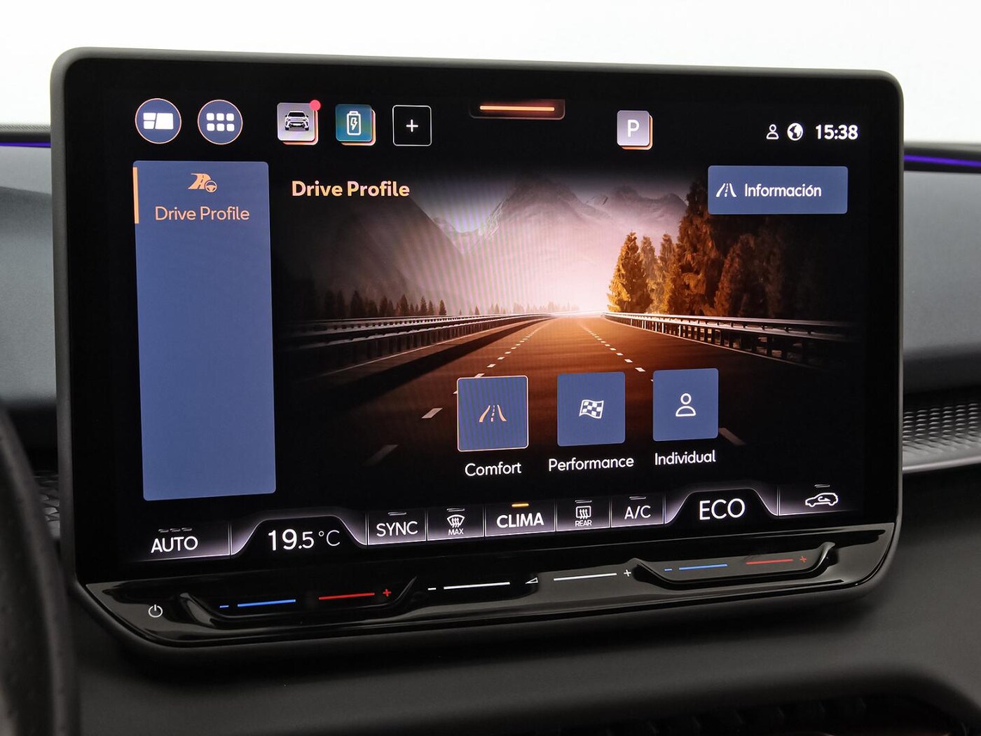 CUPRA Terramar 1.5 TSI e-Hybrid DSG 150 kW (204 CV) — photo 24