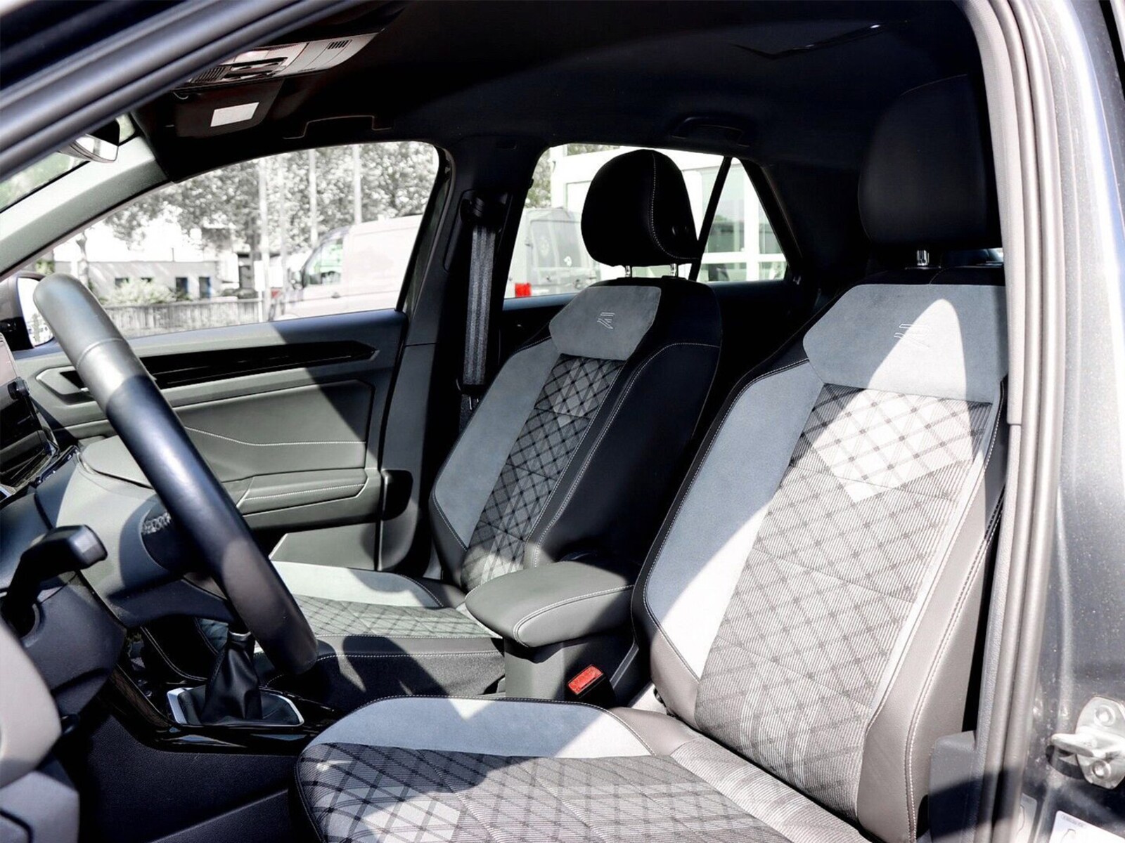 Volkswagen T-Roc – Bild 13
