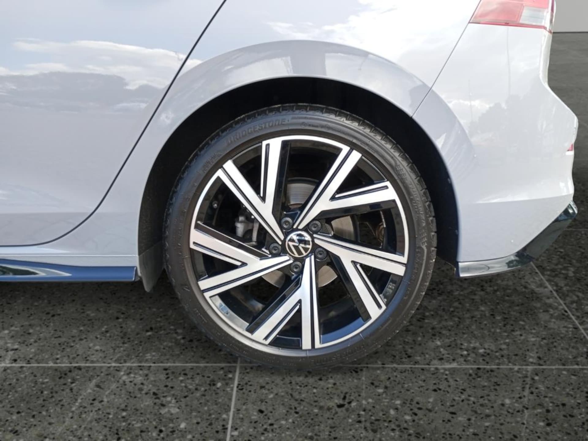 Volkswagen Golf R-Line