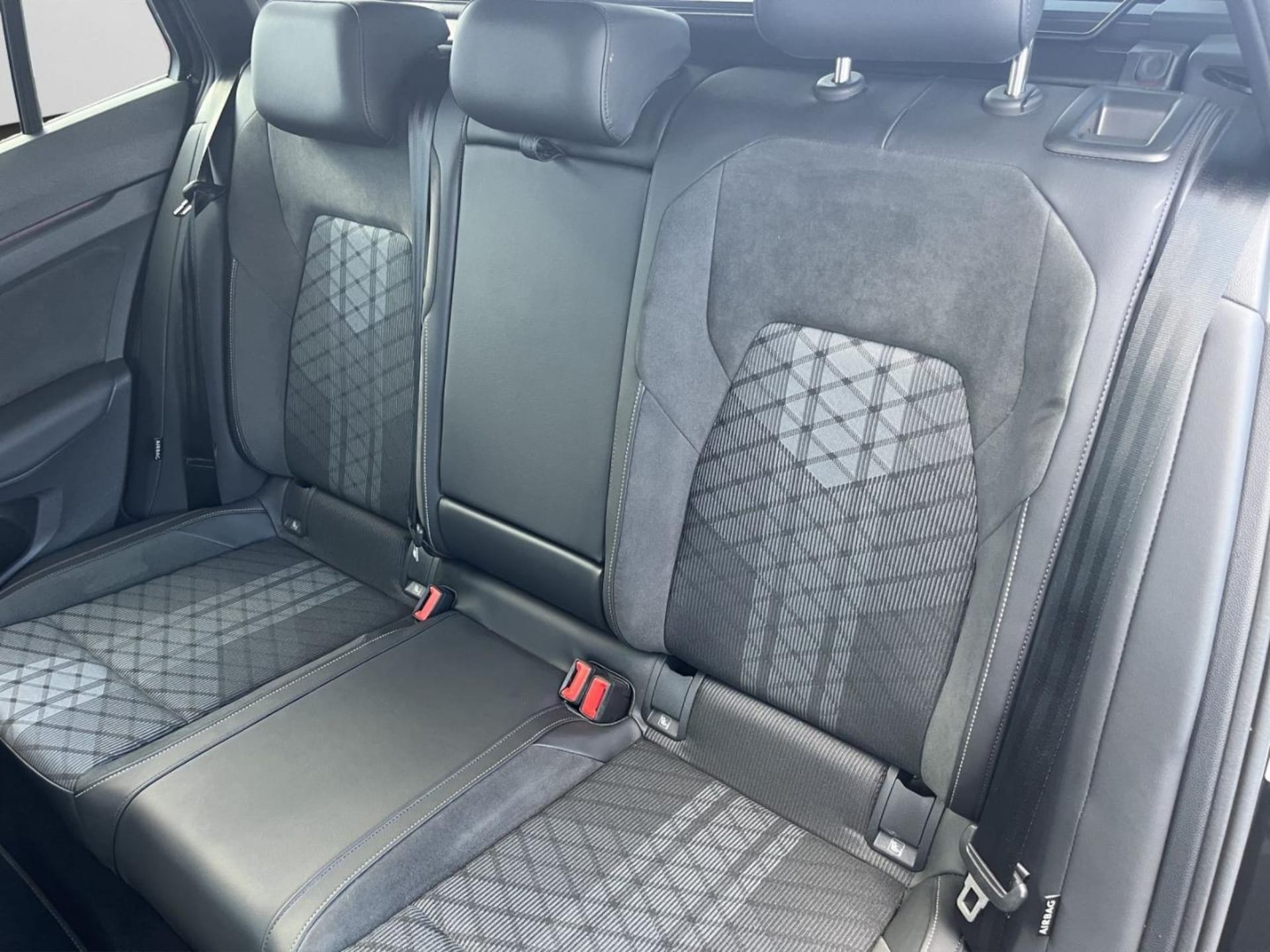 Volkswagen Golf Variant R-Line