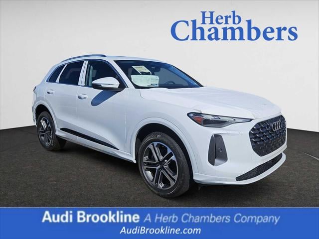 2025 Audi New Q5 Premium's photo