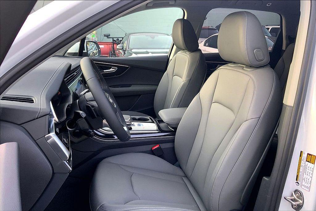 2026 Audi Q7 Premium Plus - Photo 7