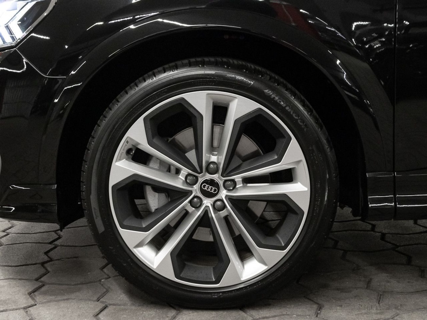 Bild über Audi Q3 TFSI quattro 140 kW S tronic - für weitere Informationen kontaktieren Sie den Audi Partner