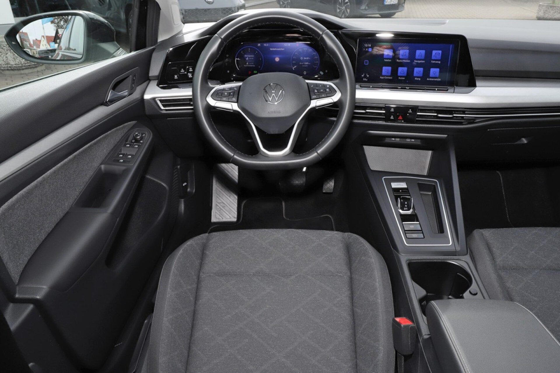 Volkswagen Golf Variant Life