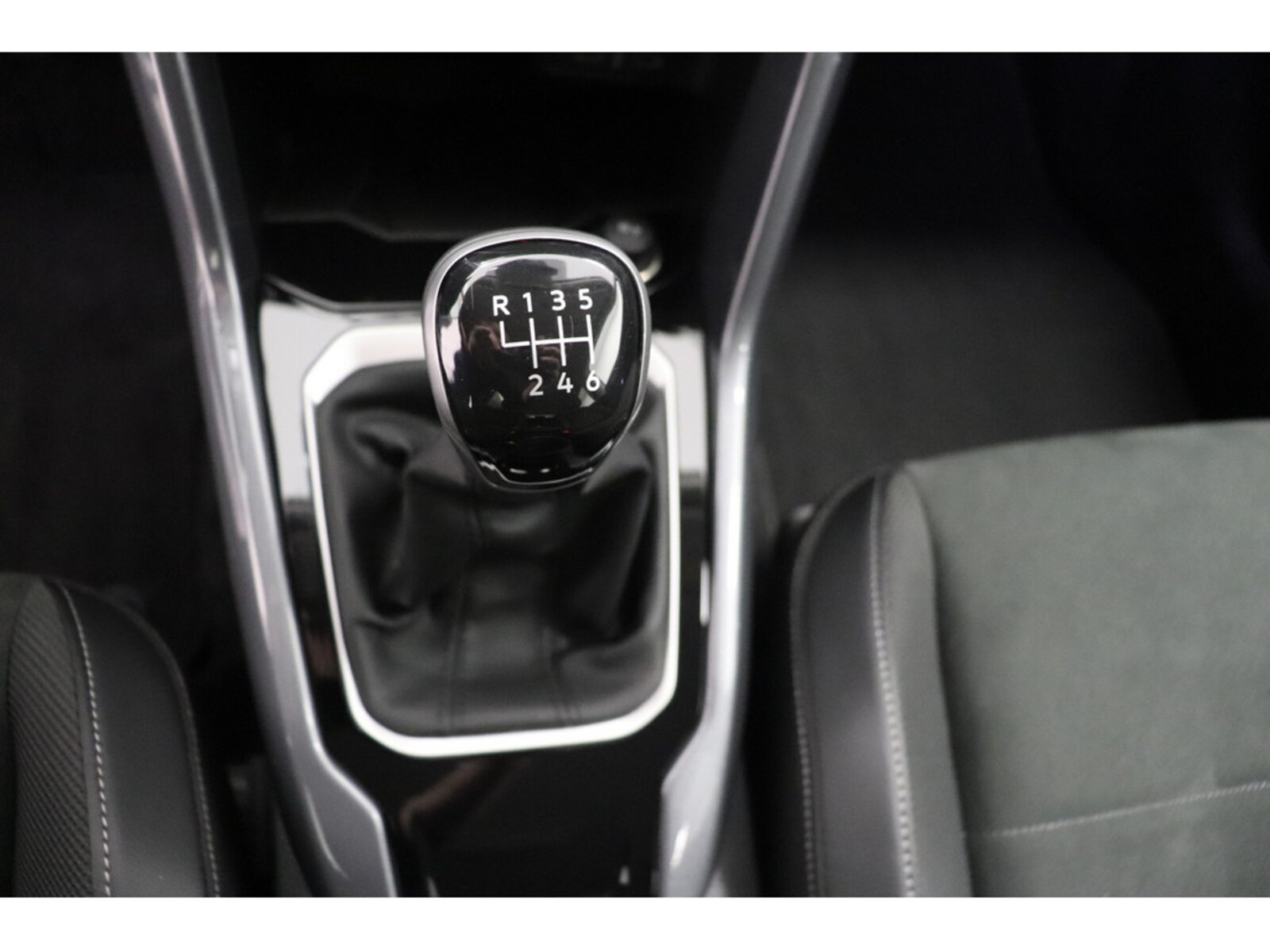 Volkswagen T-Roc – Bild 12