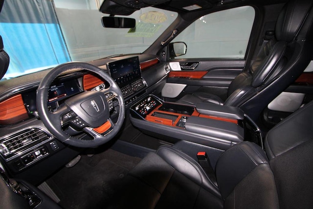 2024 Lincoln Navigator