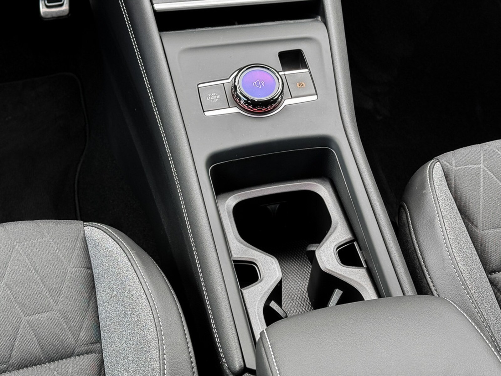 Volkswagen Tiguan – Bild 12