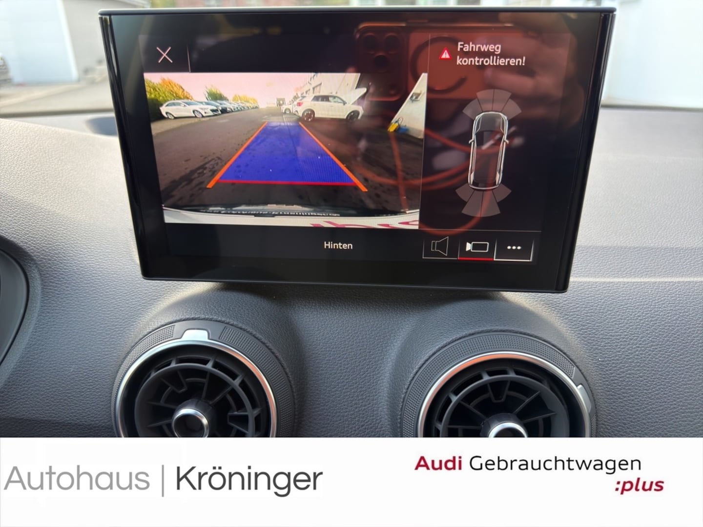Bild über Audi Q2 advanced 35 TFSI S tronic - für weitere Informationen kontaktieren Sie den Audi Partner