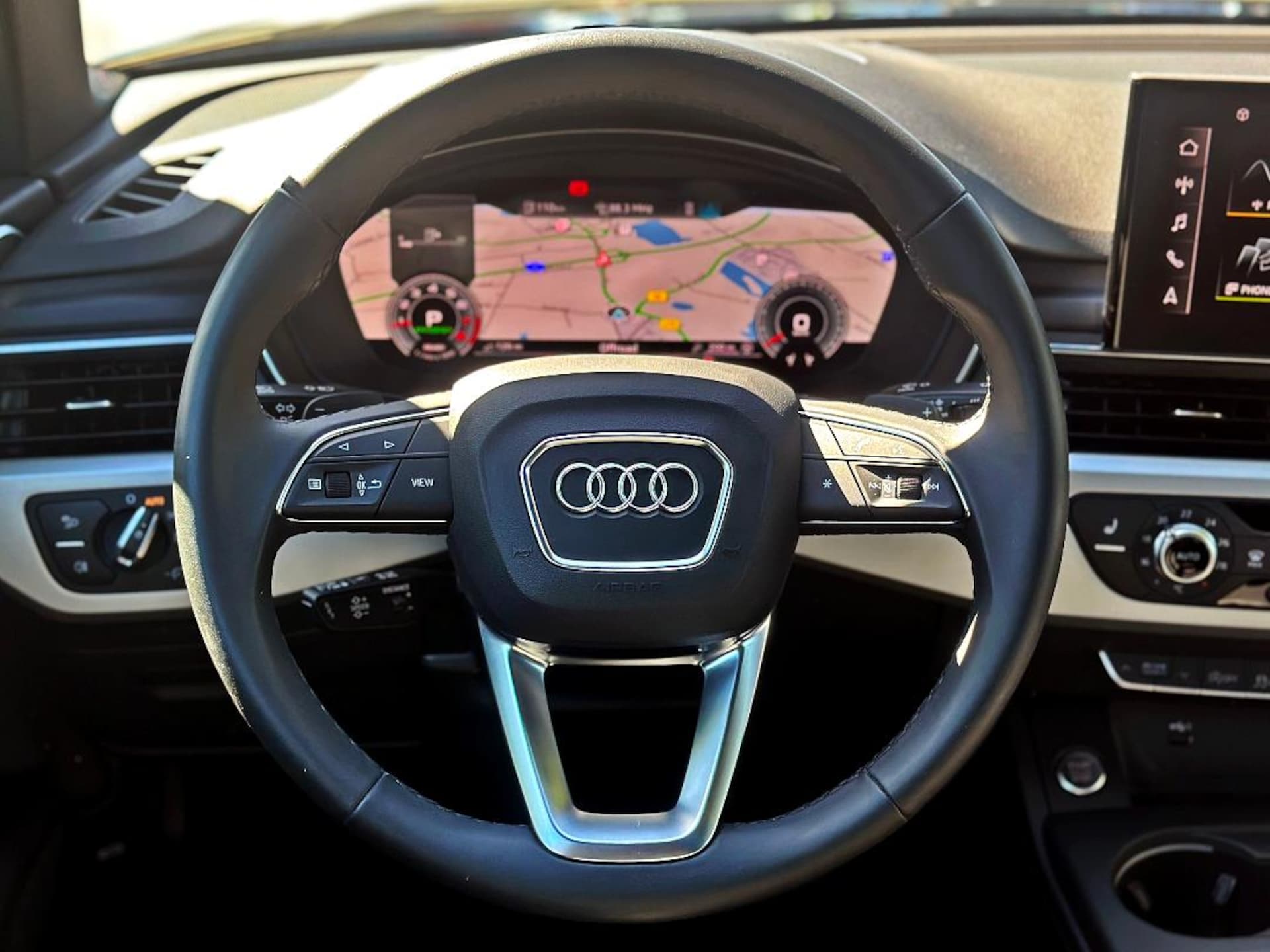 Audi A4 Avant S line