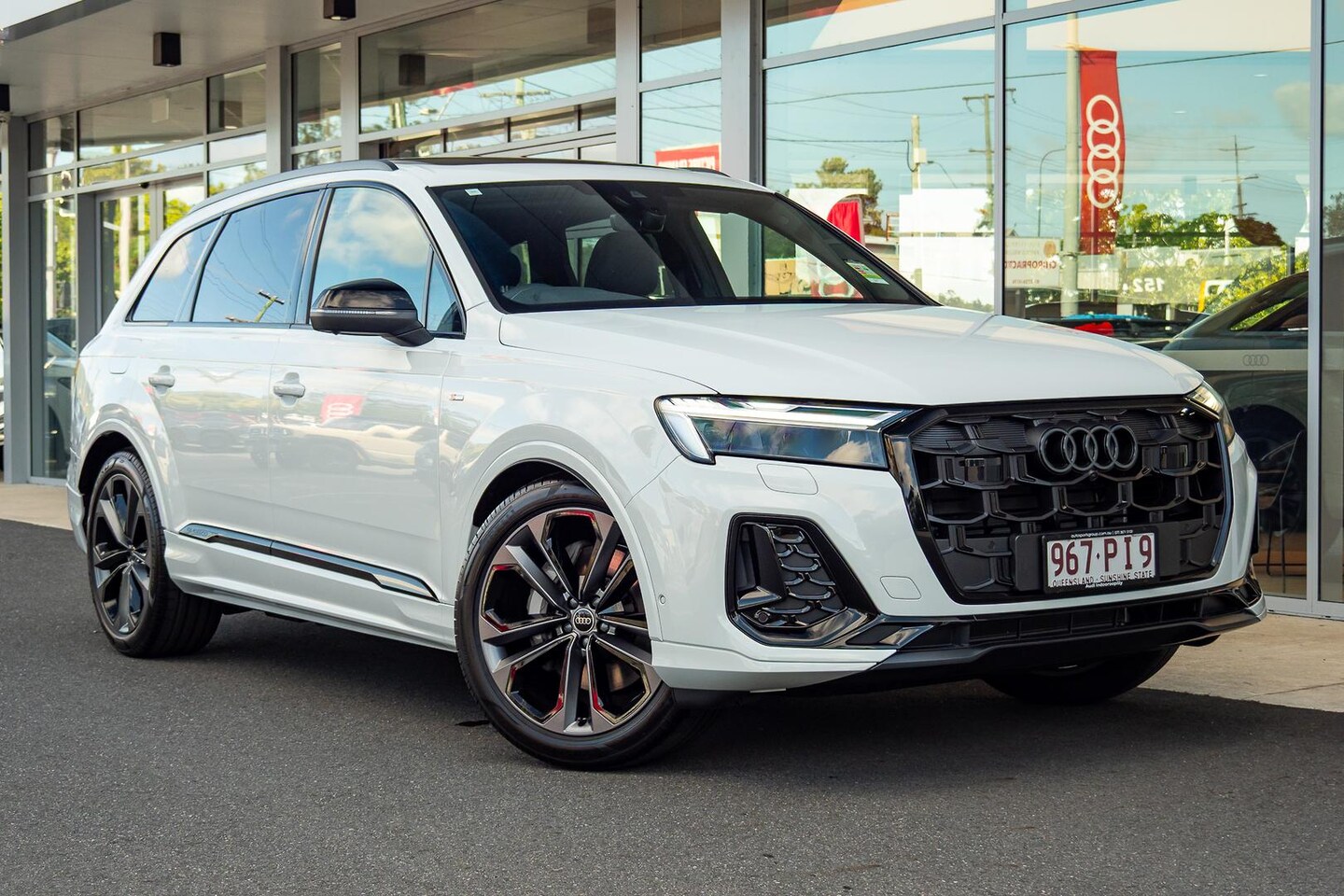 Image about Audi Q7 SUV TFSI quattro tiptronic