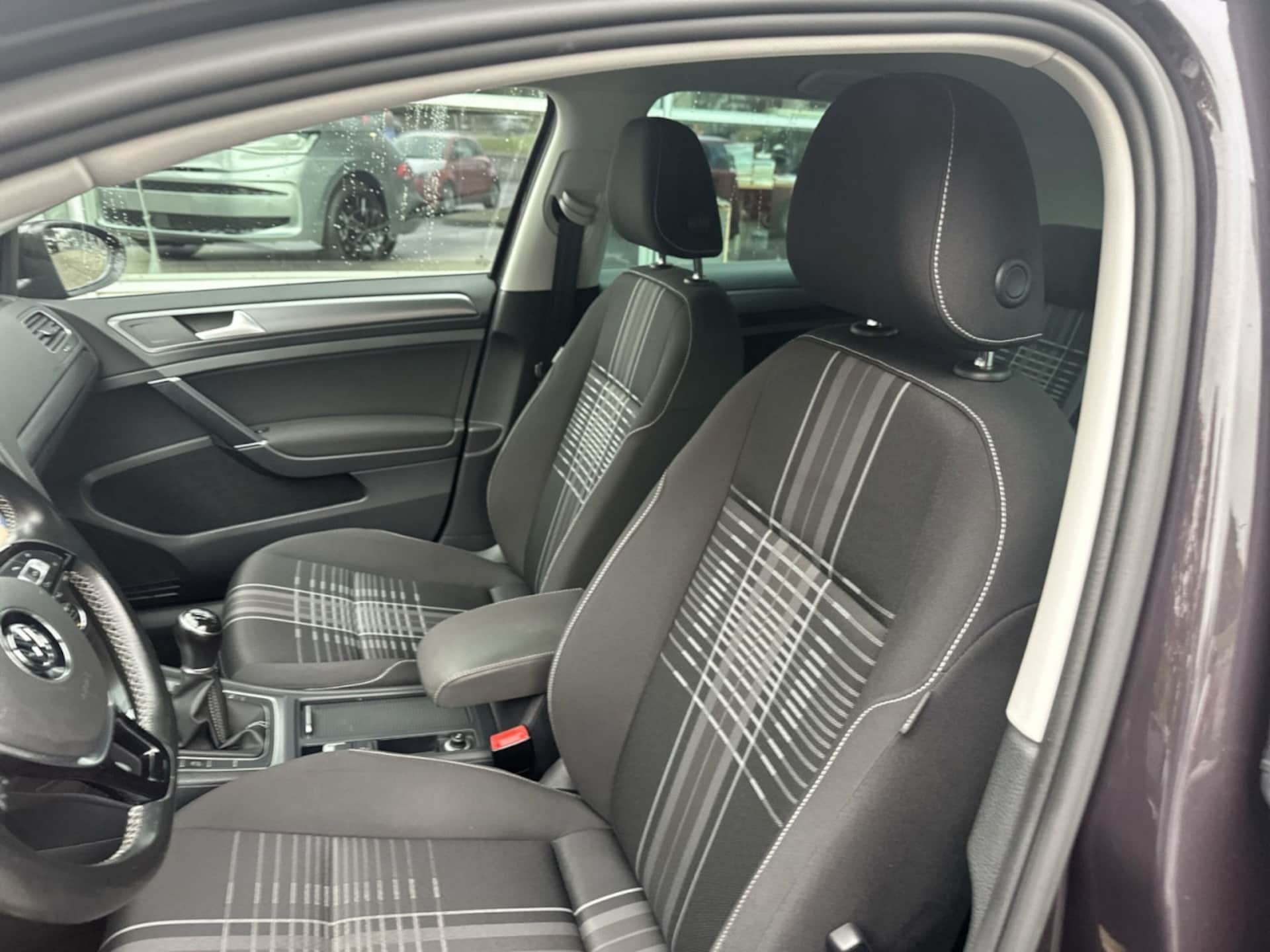 Volkswagen Golf LOUNGE