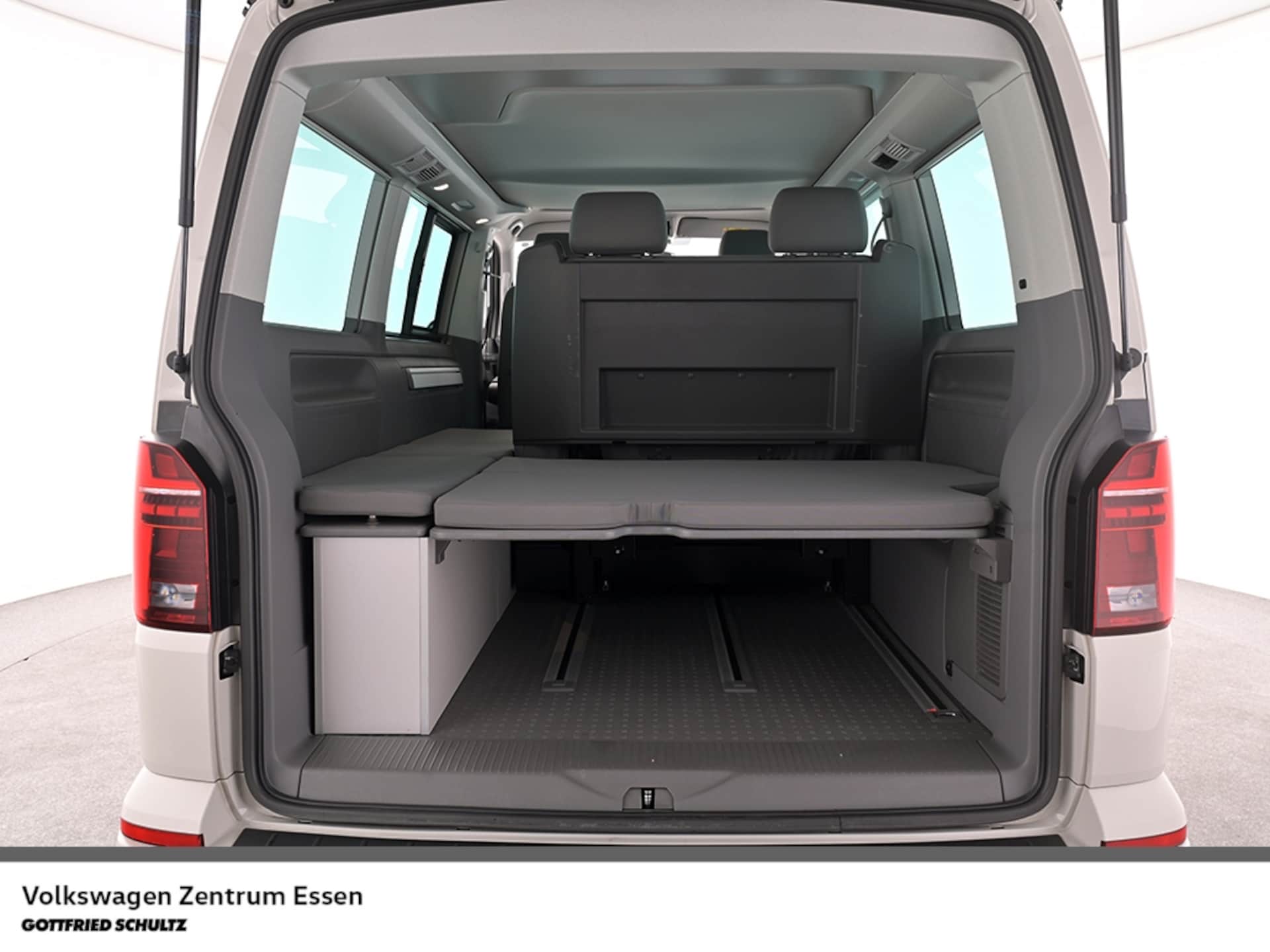 Volkswagen T6.1 California Beach