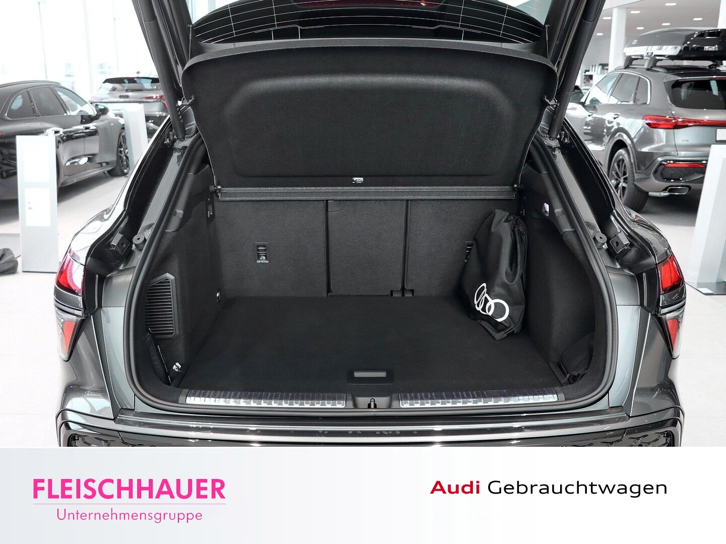 Bild über Audi Q3 Sportback e-hybrid e-hybrid 200 kW S tronic - für weitere Informationen kontaktieren Sie den Audi Partner