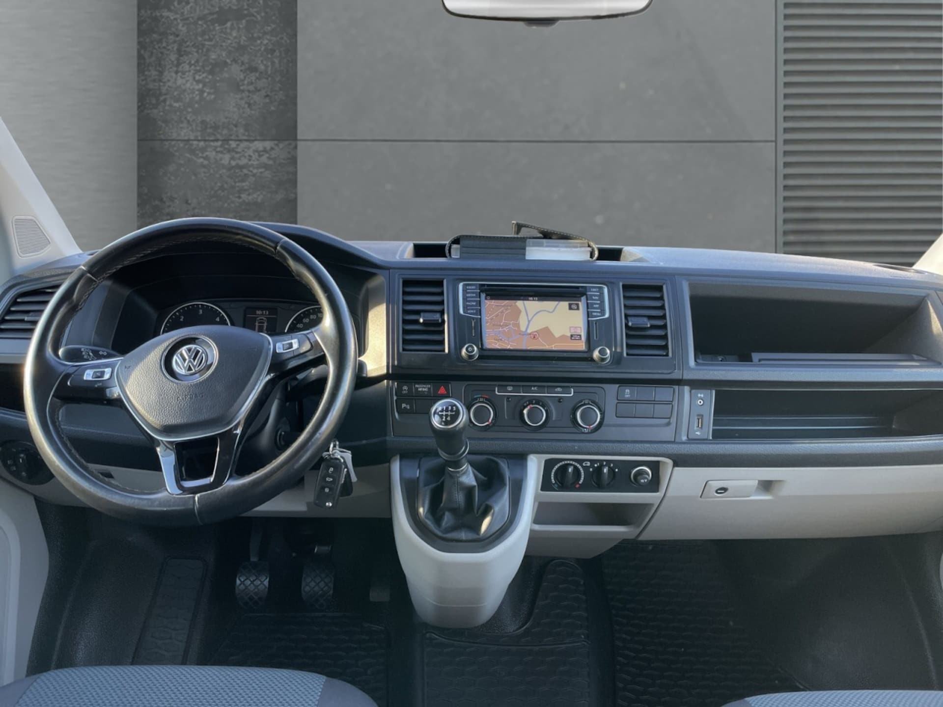 Volkswagen T6 Transporter Kombi kurzer Radstand