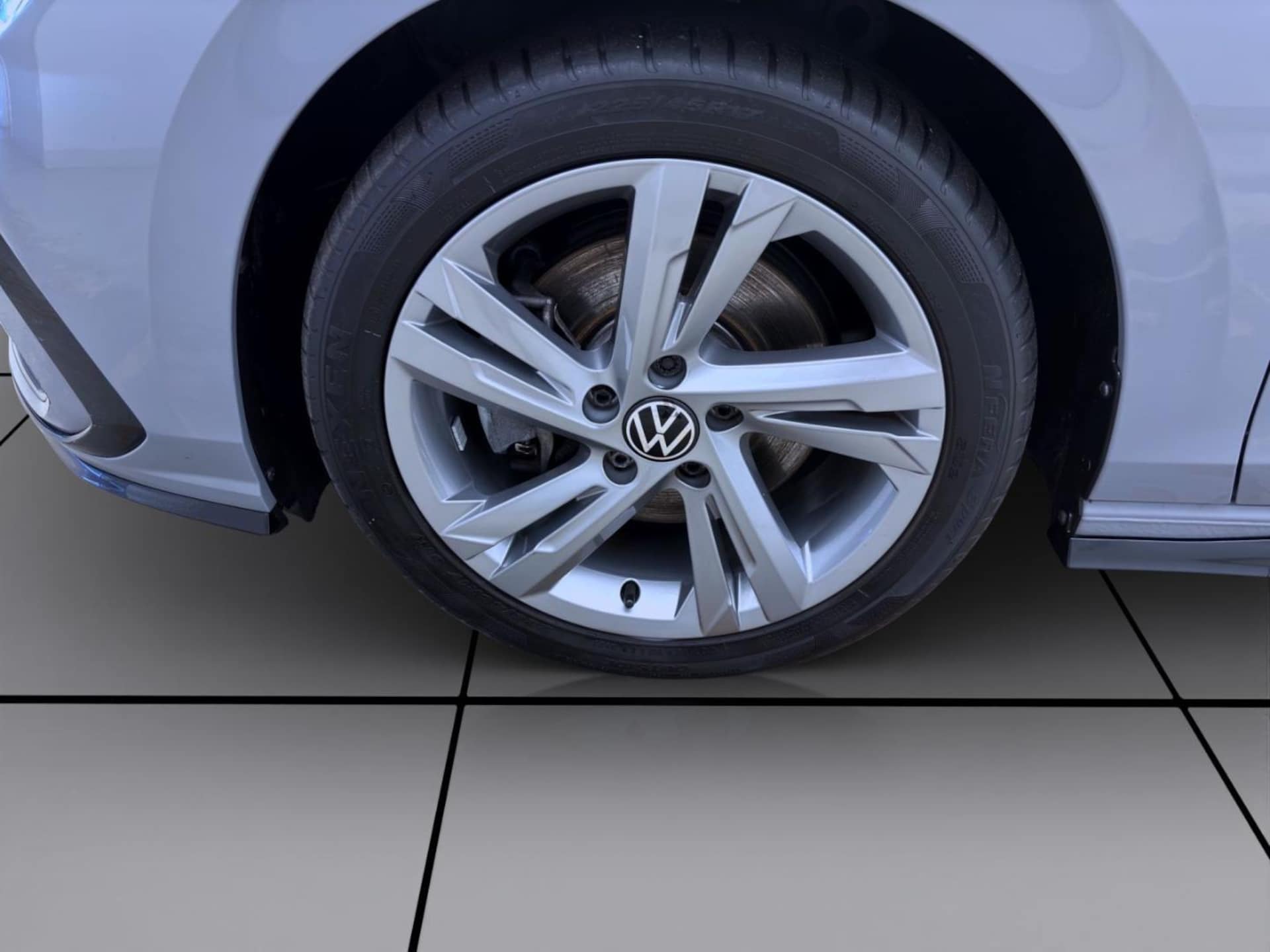 Volkswagen Golf R-Line