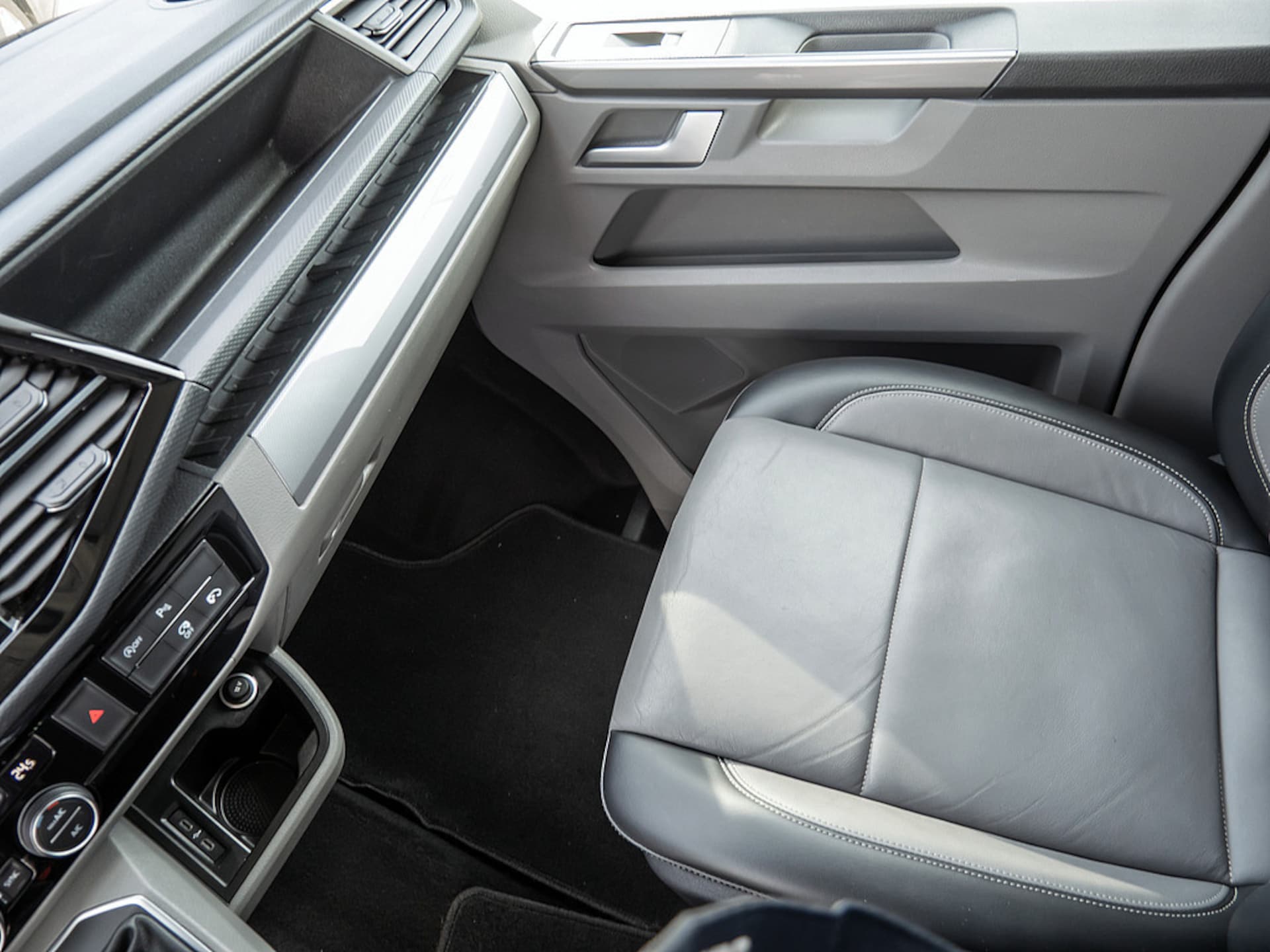 Volkswagen T6.1 Caravelle langer Radstand Highline