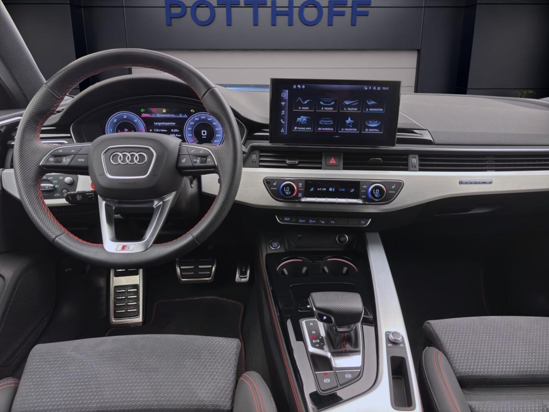 Audi A4 Limousine S line