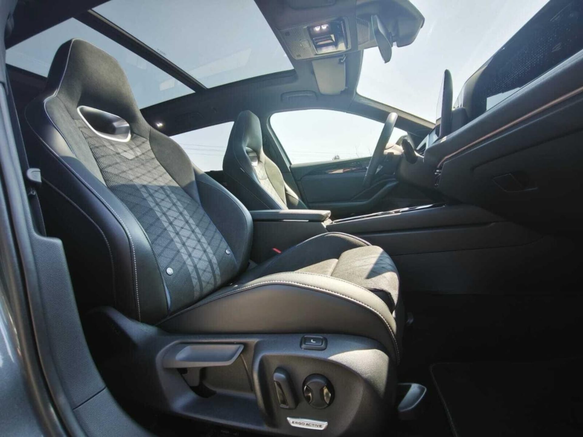 Volkswagen Passat R-Line