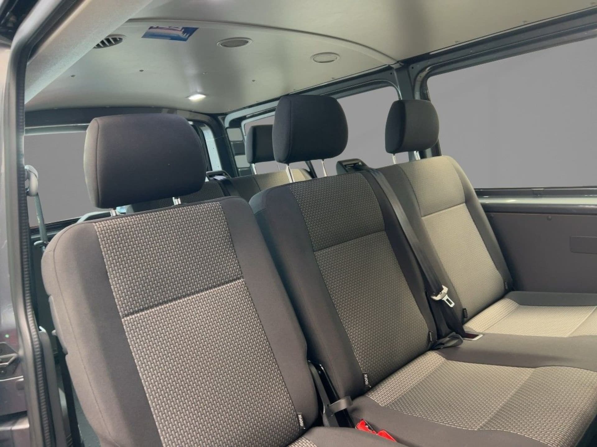Volkswagen T6.1 Transporter Kombi langer Radstand