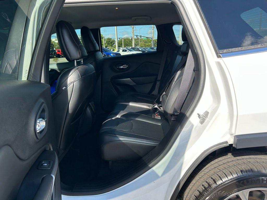 2021 Jeep Cherokee Latitude Lux - Photo 52