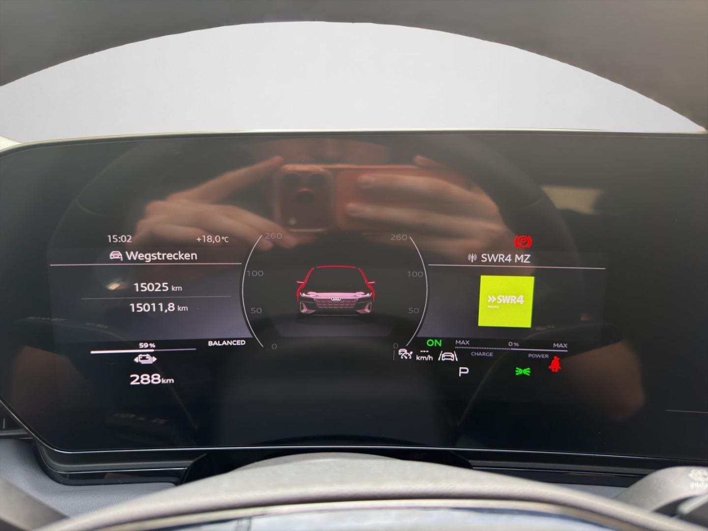 Bild über Audi A6 Sportback e-tron e-tron performance - für weitere Informationen kontaktieren Sie den Audi Partner