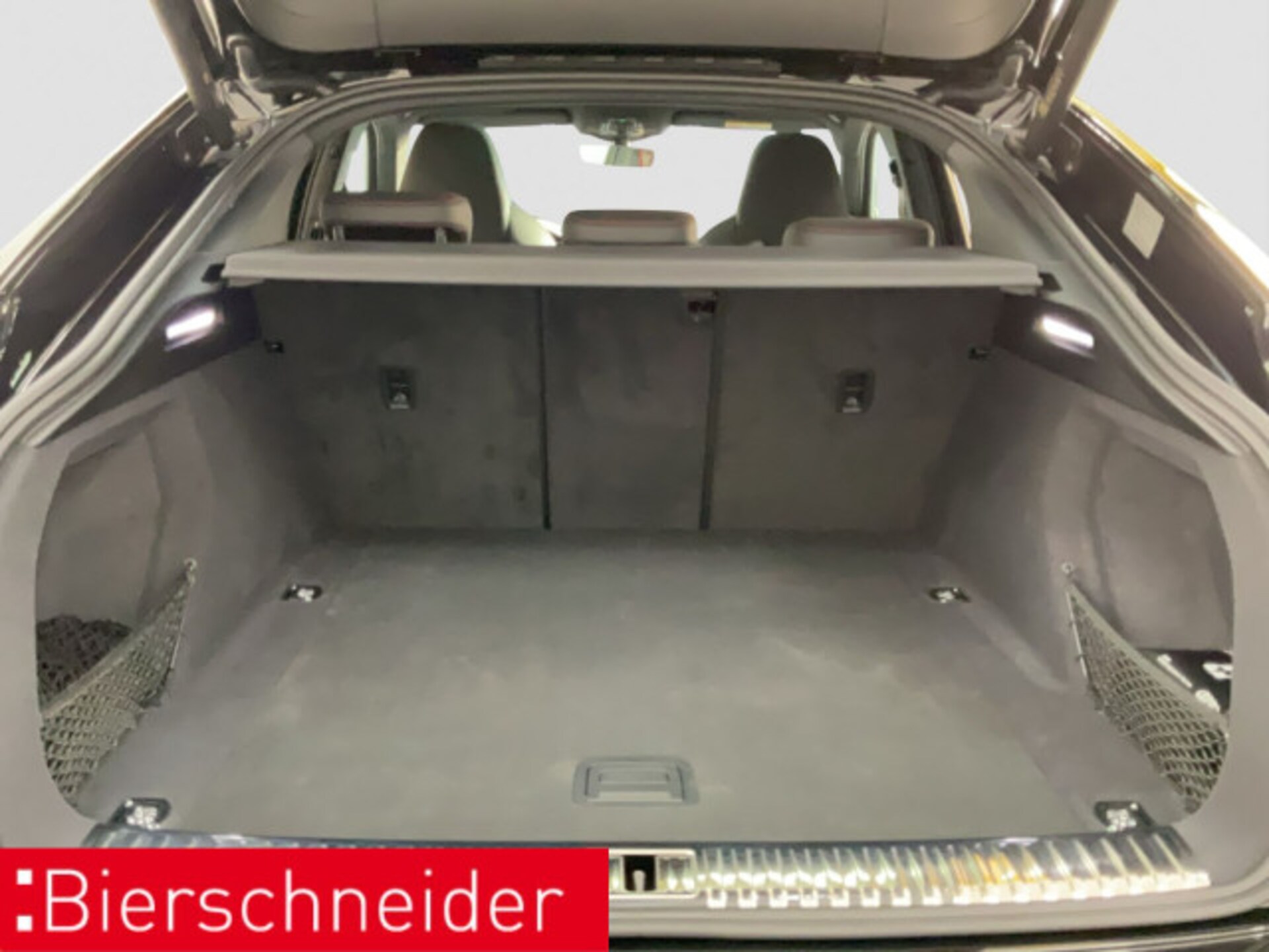 Audi Q8 Sportback e-tron S line