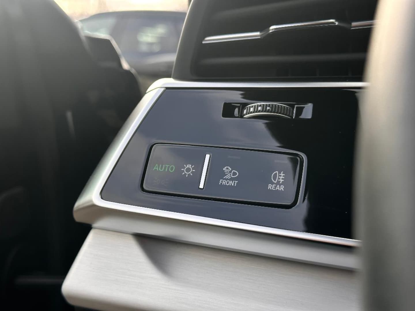 Bild über Audi Q8 SUV 55 TFSI quattro tiptronic - für weitere Informationen kontaktieren Sie den Audi Partner