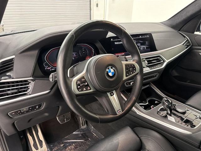 2022 BMW X7