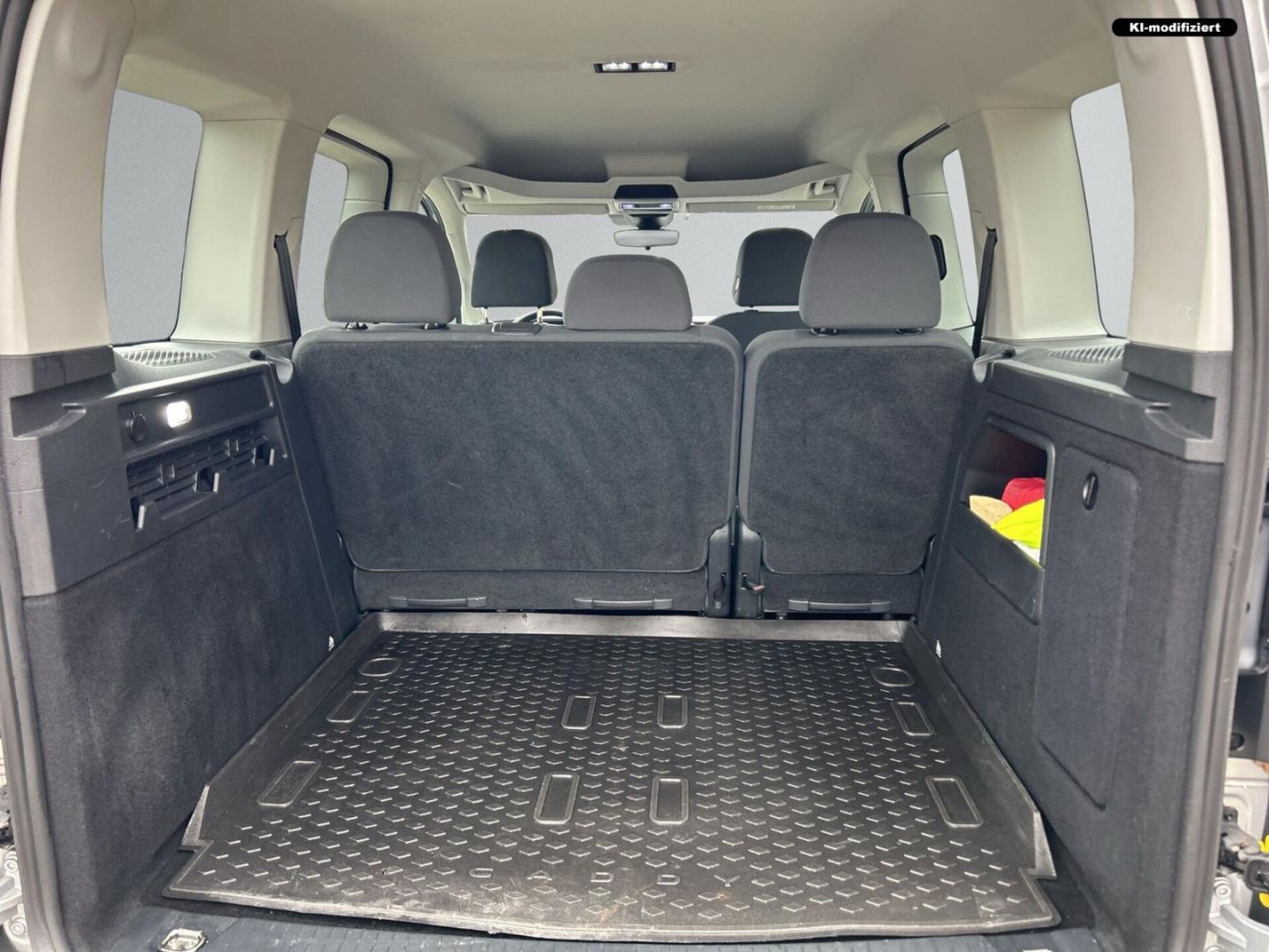 Volkswagen Caddy Kombi Basis-Modell