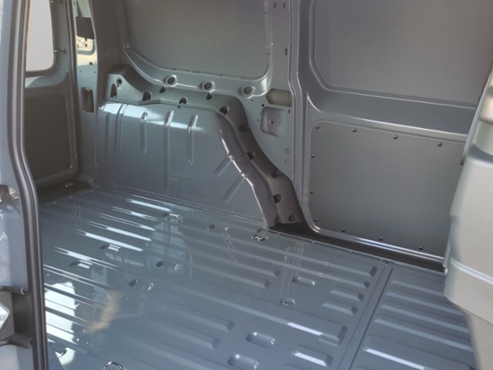 Volkswagen Caddy Maxi Cargo – Bild 12