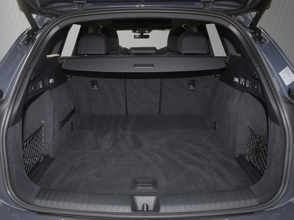 Image about Audi Q6 SUV e-tron e-tron quattro