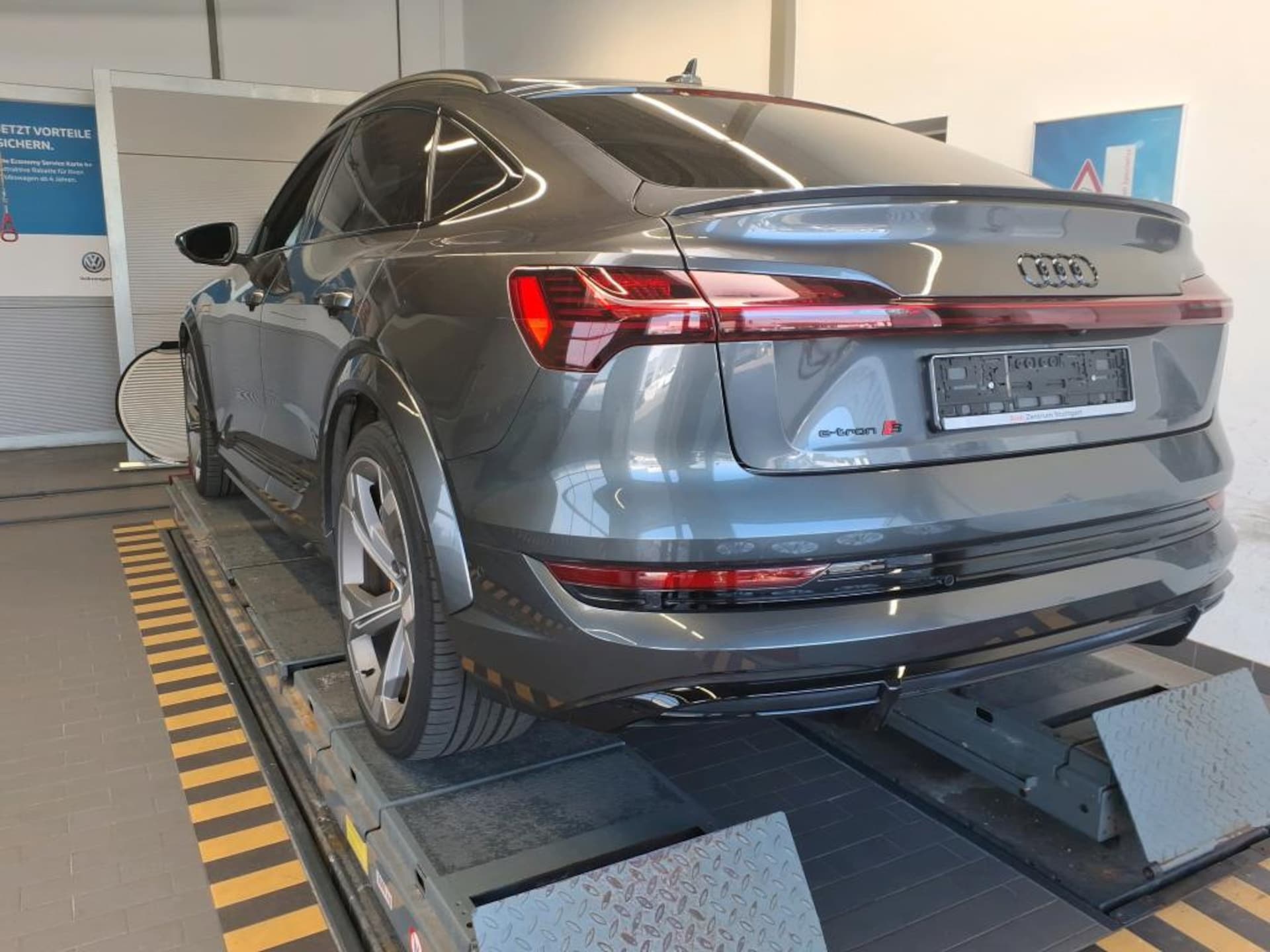 Audi e-tron S Sportback