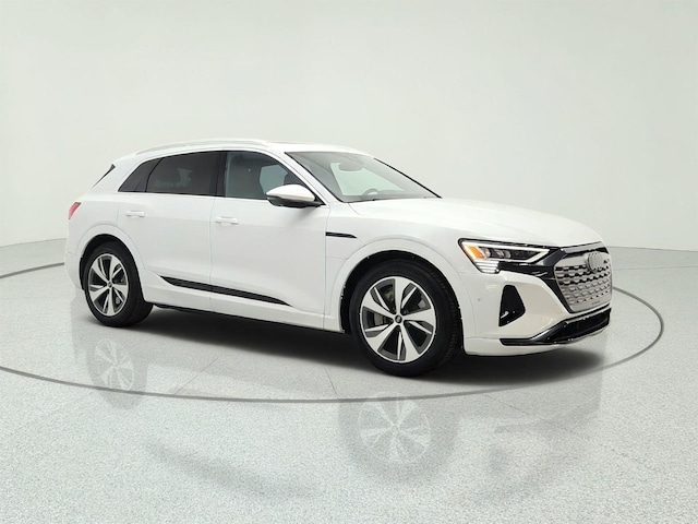 2024 Audi Q8 e-tron