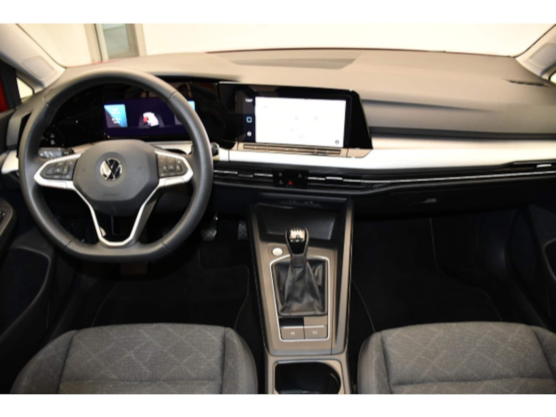 Volkswagen Golf Variant Life