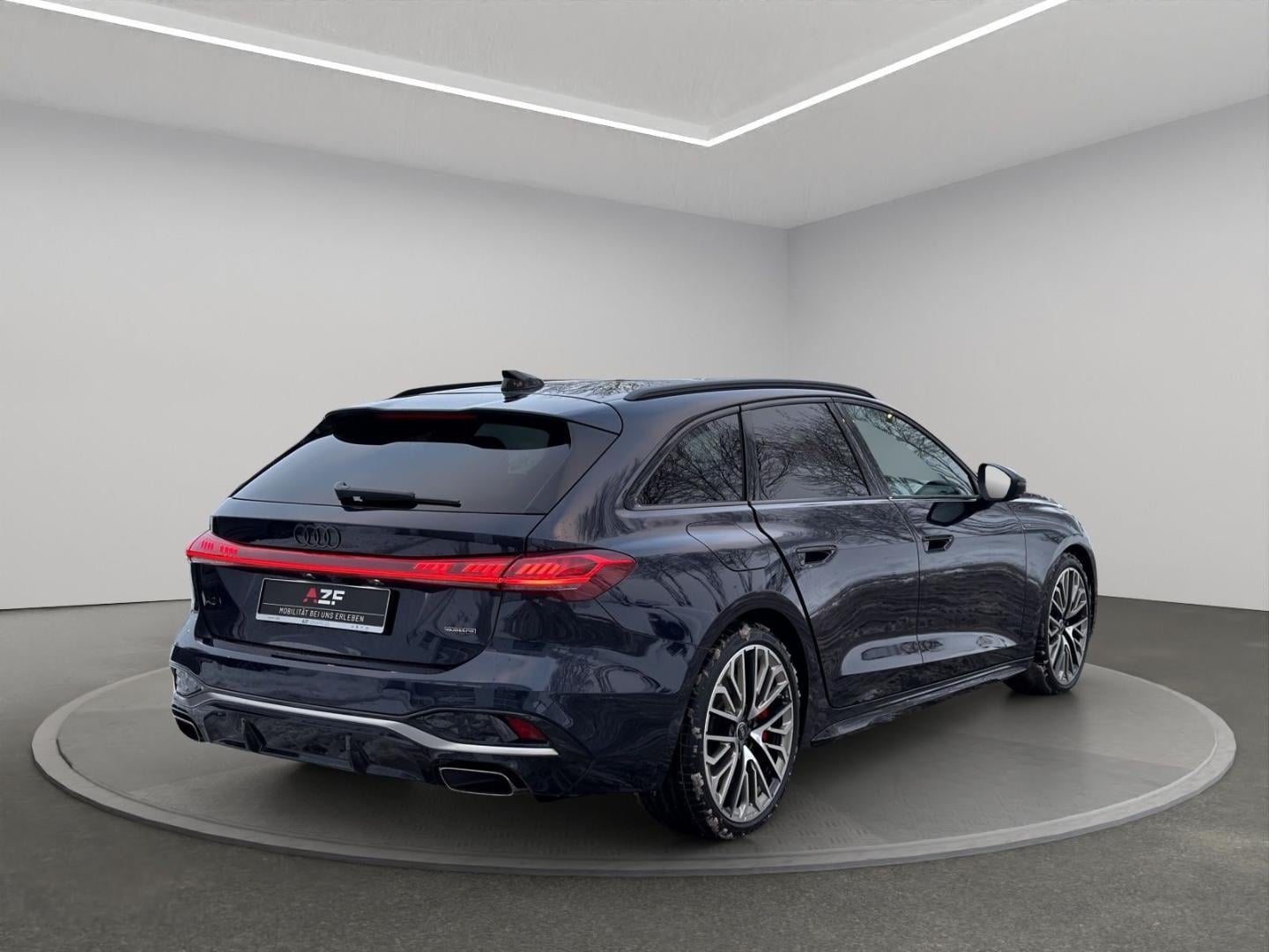 Bild über Audi A5 Avant e-hybrid e-hybrid quattro 270 kW S tronic - für weitere Informationen kontaktieren Sie den Audi Partner
