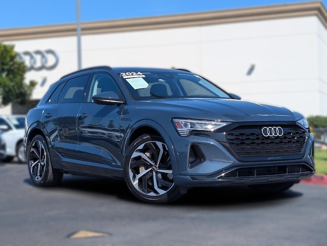 Photo of 2024 Audi Q8 e-tron 