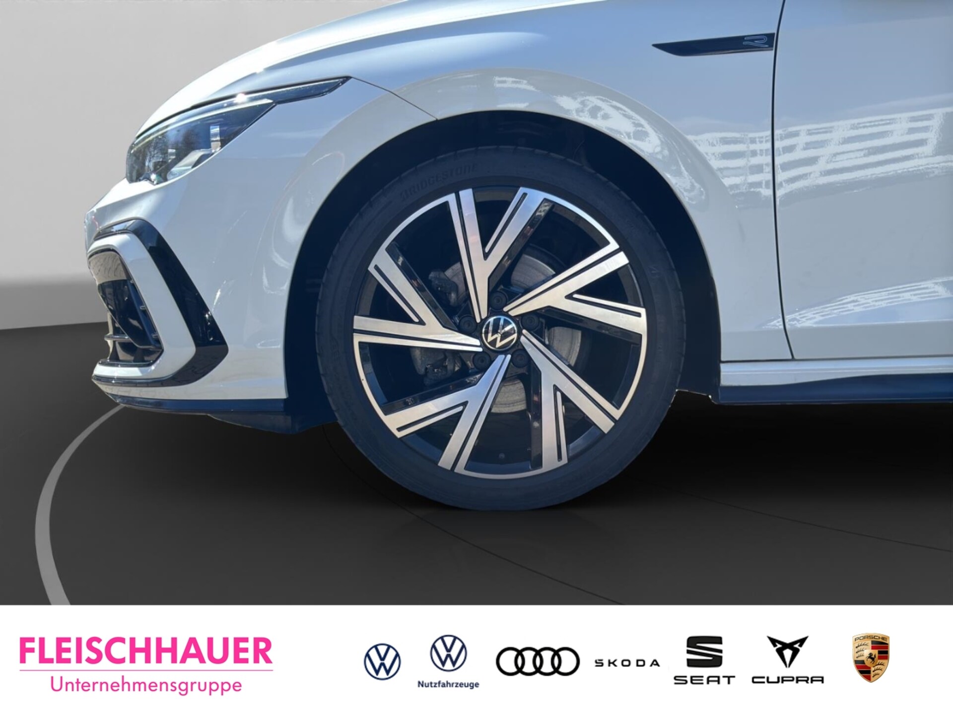 Volkswagen Golf R-Line