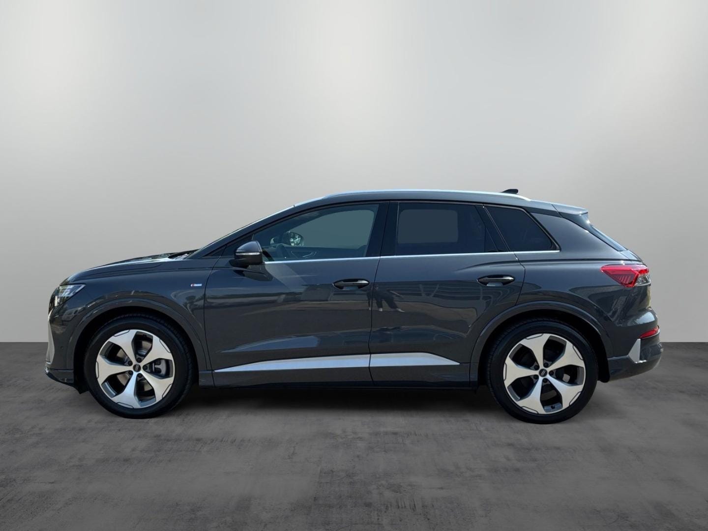 Bild über Audi Q4 SUV e-tron e-tron performance 210 kW - für weitere Informationen kontaktieren Sie den Audi Partner