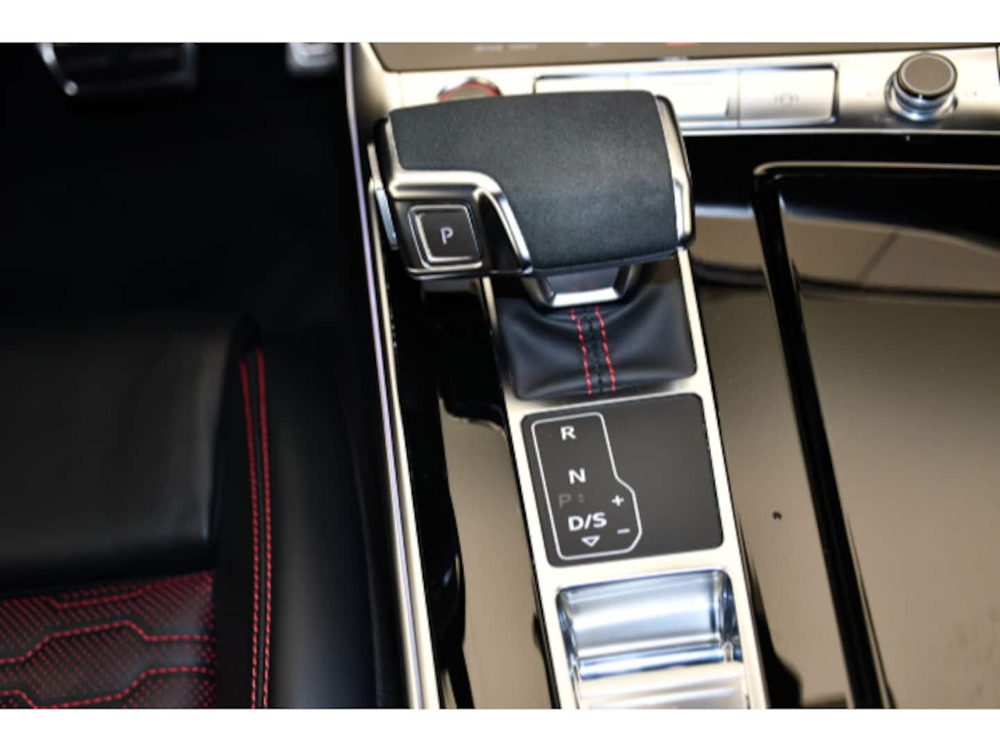 Bild über Audi RS 7 Sportback quattro tiptronic - für weitere Informationen kontaktieren Sie den Audi Partner