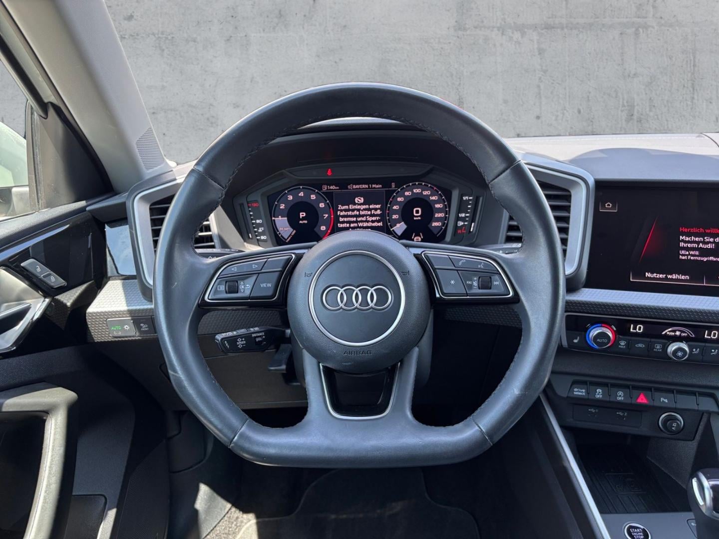 Bild über Audi A1 Sportback S line 30 TFSI S tronic - für weitere Informationen kontaktieren Sie den Audi Partner