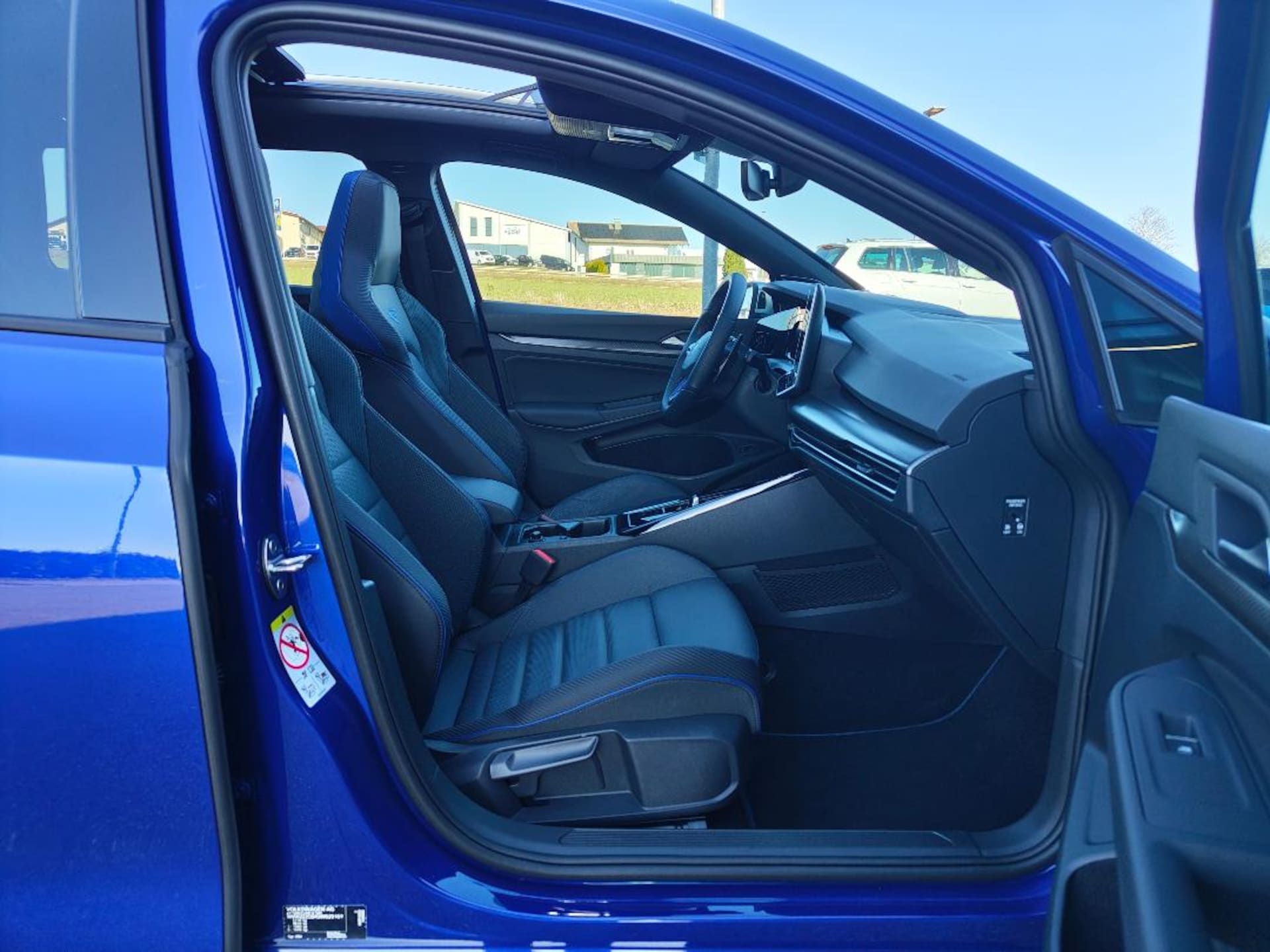 Volkswagen Golf Variant R