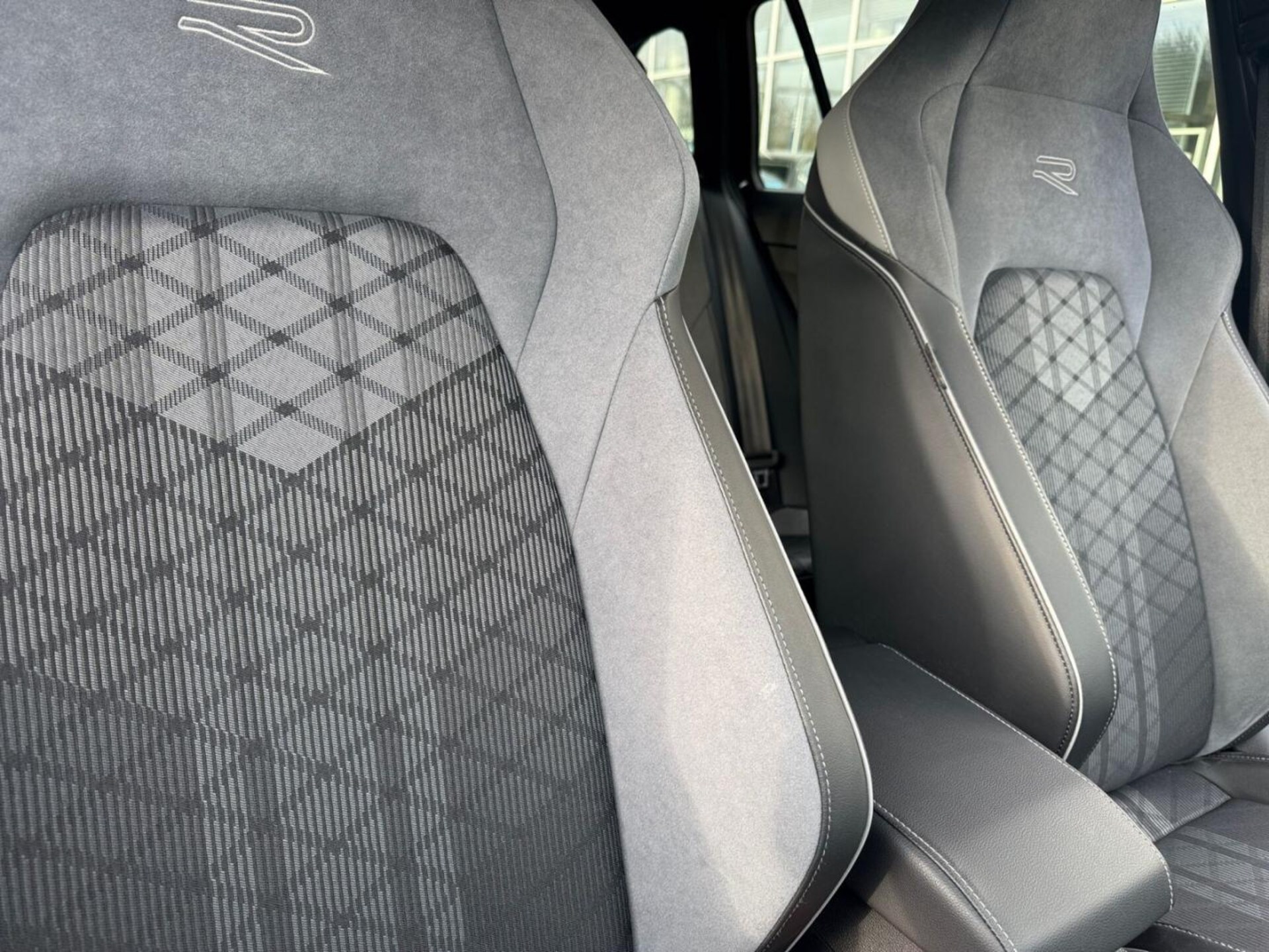 Volkswagen Golf Variant R-Line