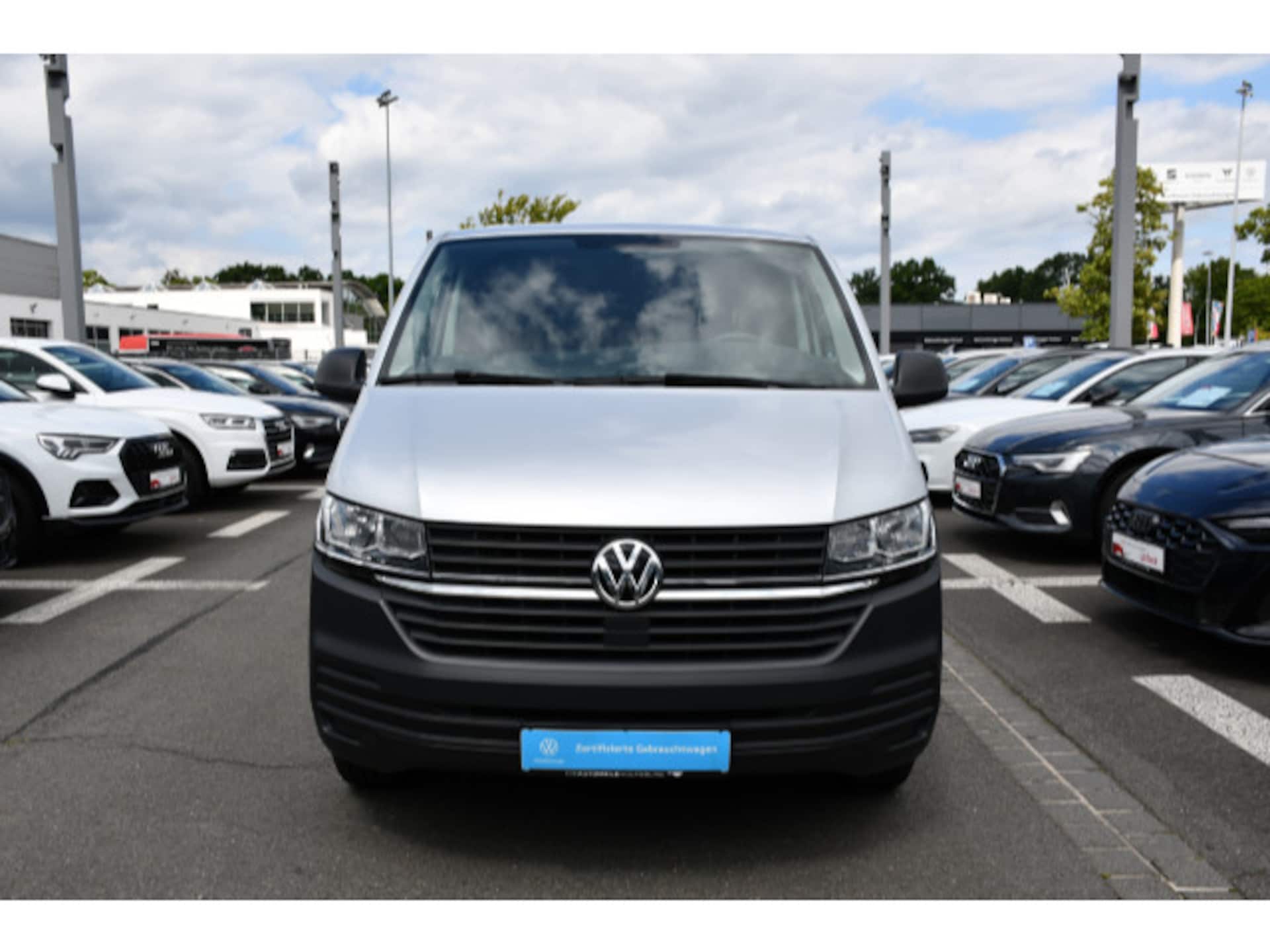 Volkswagen T6.1 Transporter Kasten langer Radstand