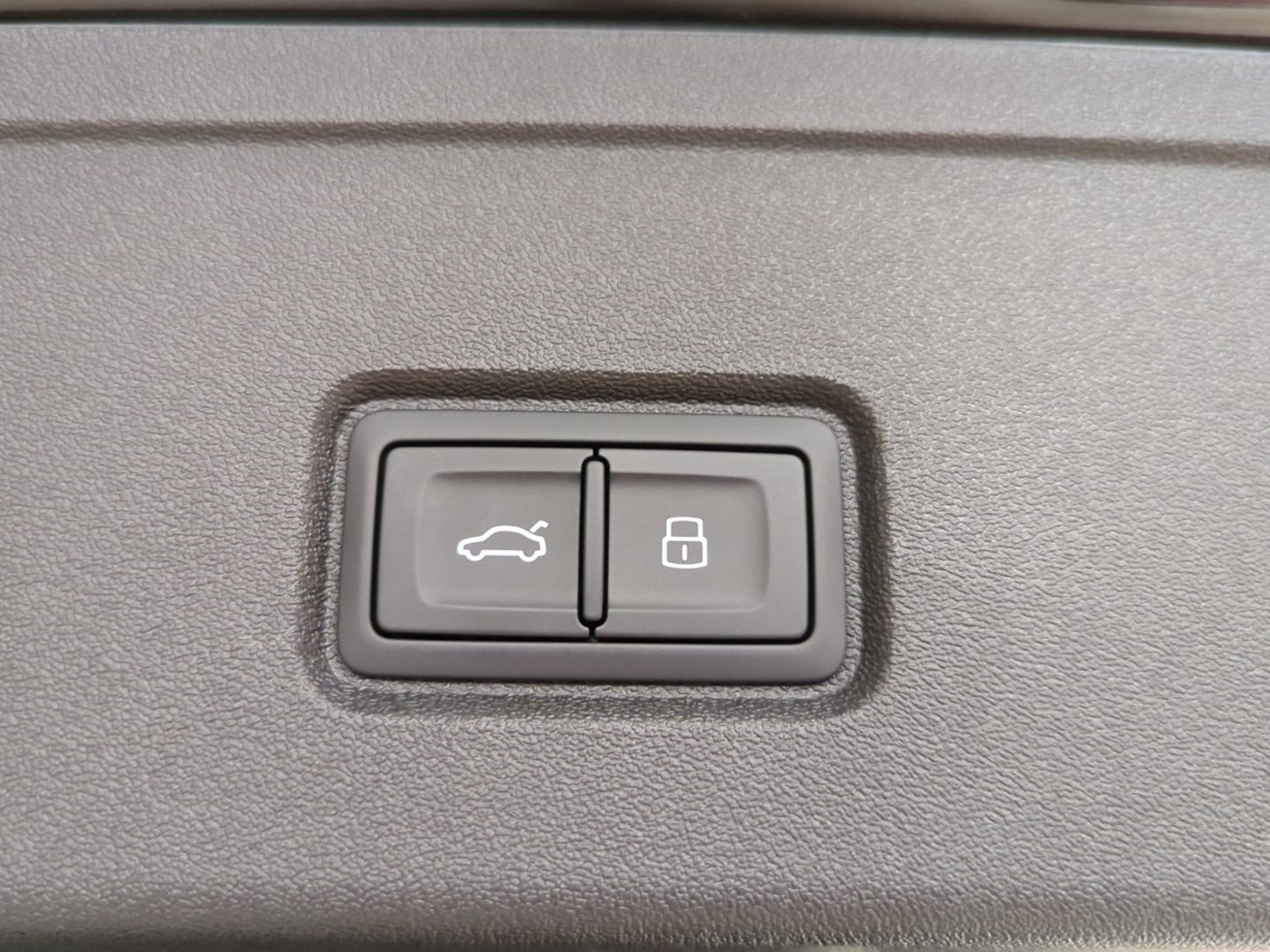 Bild über Audi Q7 SUV TDI quattro 220 kW tiptronic - für weitere Informationen kontaktieren Sie den Audi Partner