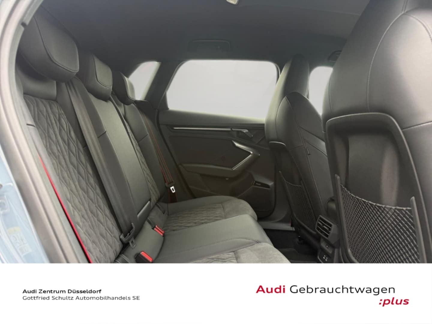 Bild über Audi RS 3 Sportback TFSI quattro 294 kW S tronic - für weitere Informationen kontaktieren Sie den Audi Partner