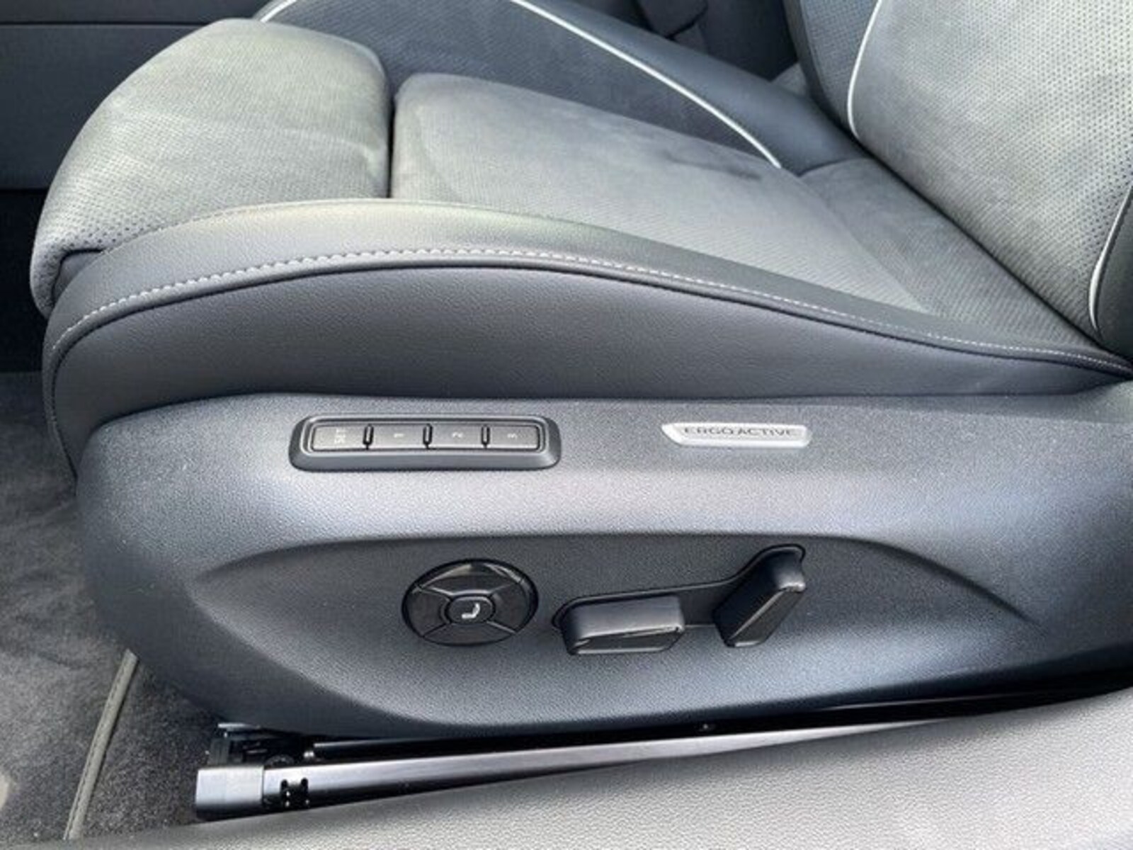 Volkswagen Passat – Bild 24