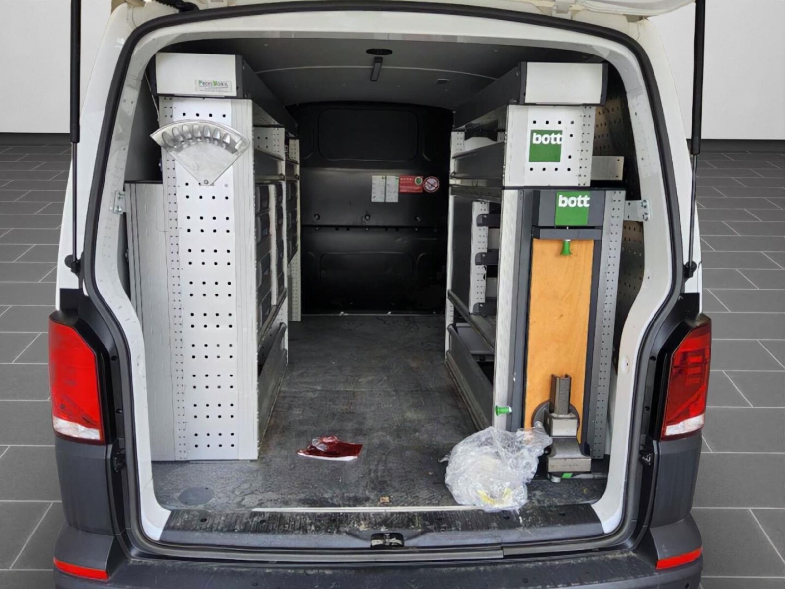 Volkswagen T6.1 Transporter Kasten kurzer Radstand – Bild 8