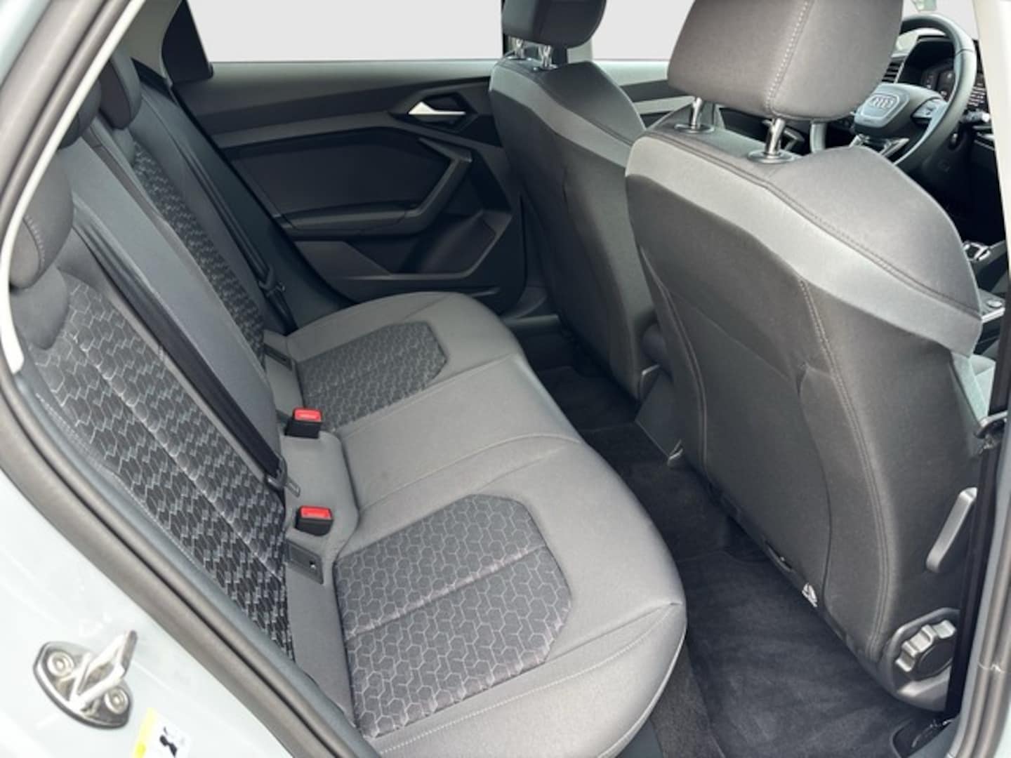 Bild über Audi A1 Sportback advanced 30 TFSI S tronic - für weitere Informationen kontaktieren Sie den Audi Partner